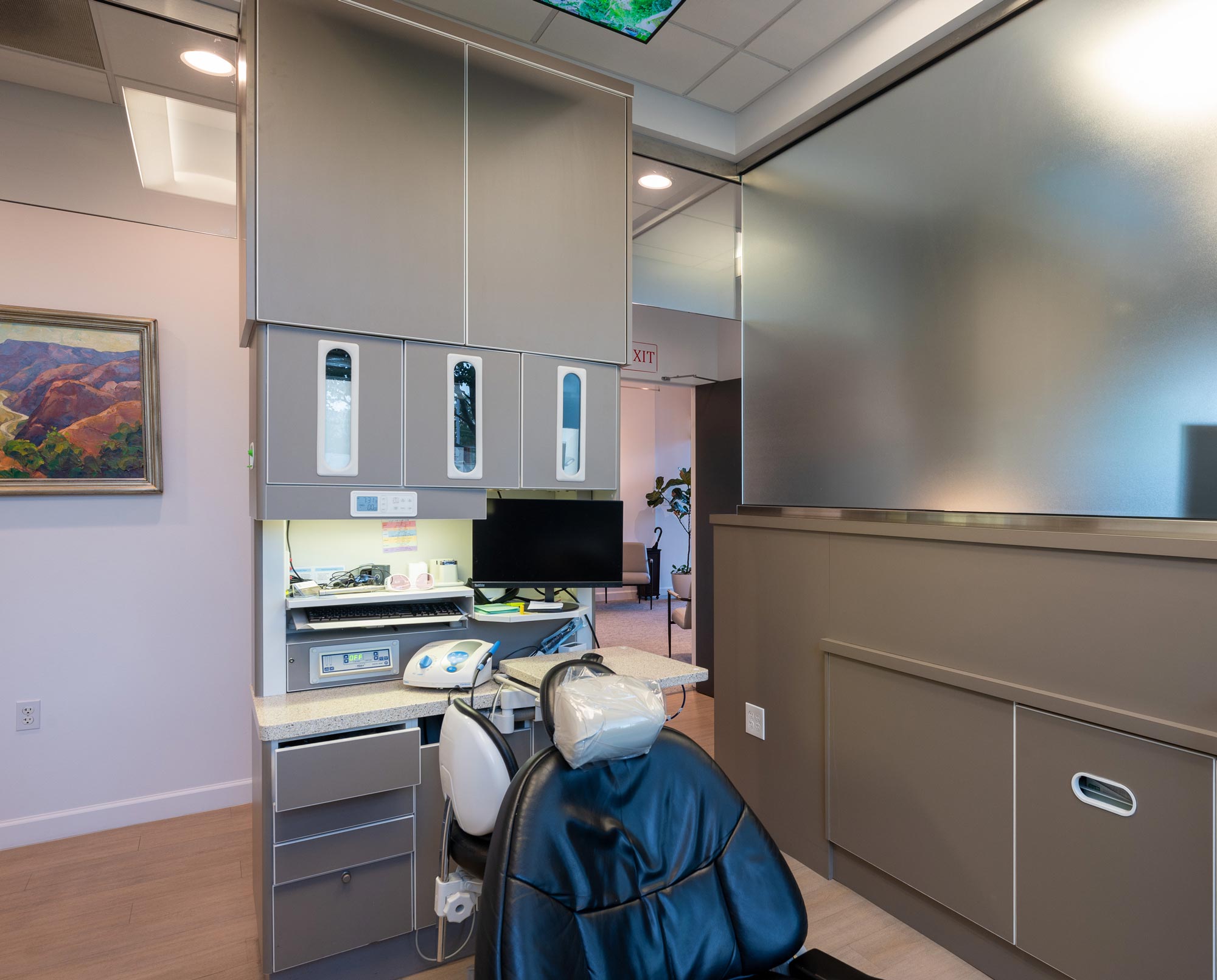 Allan S. Thomas' Salt Lake City dental exam room