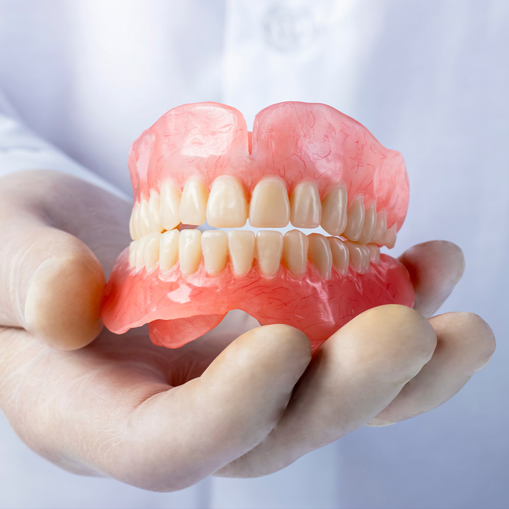 Traditional dentures